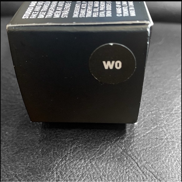 Nwt MAC Studio Radiance Face and Body Radiant Sheer Foundation shade W0 1.7oz - Picture 4 of 4